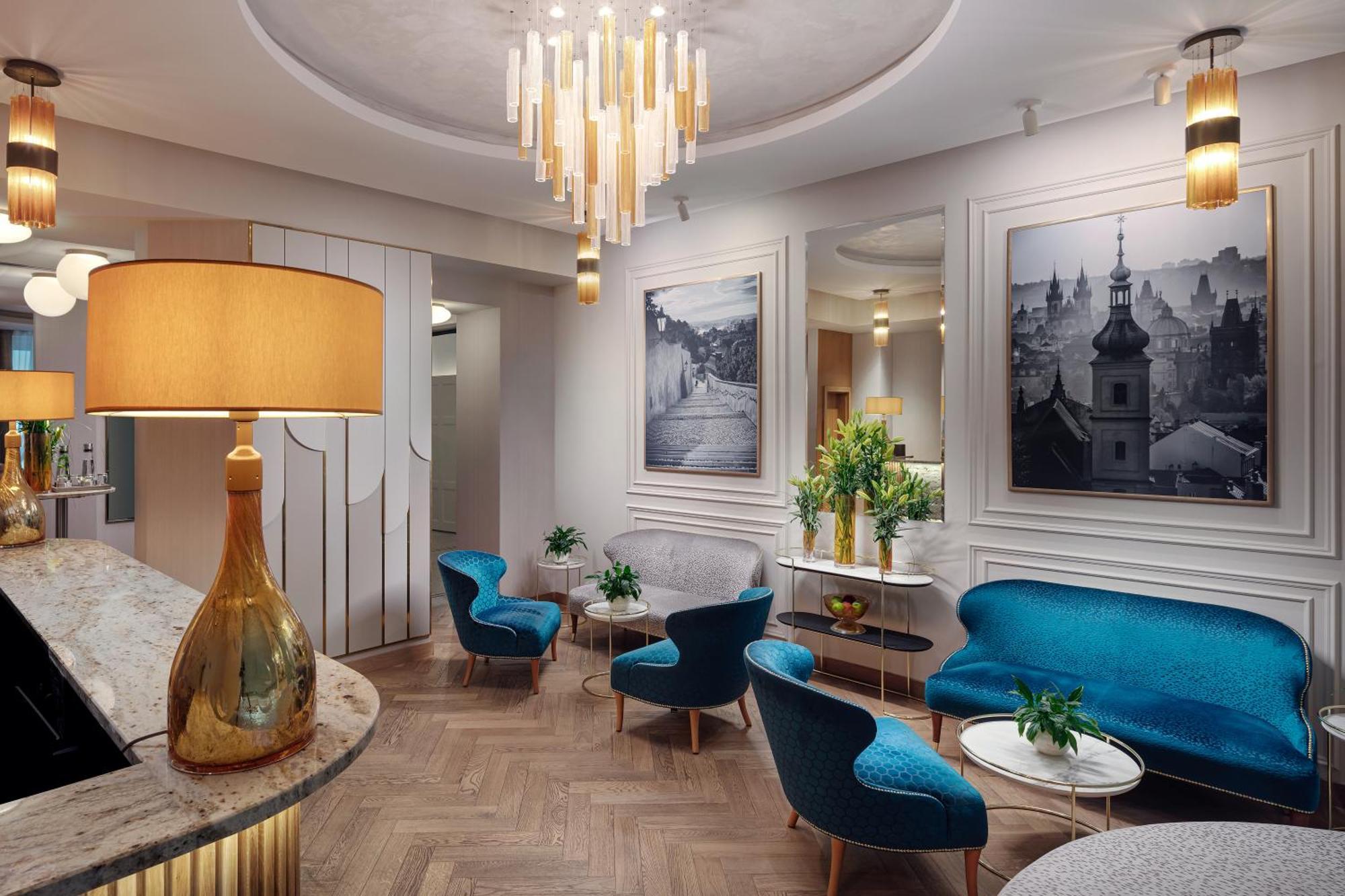 Otel Allure & 4*